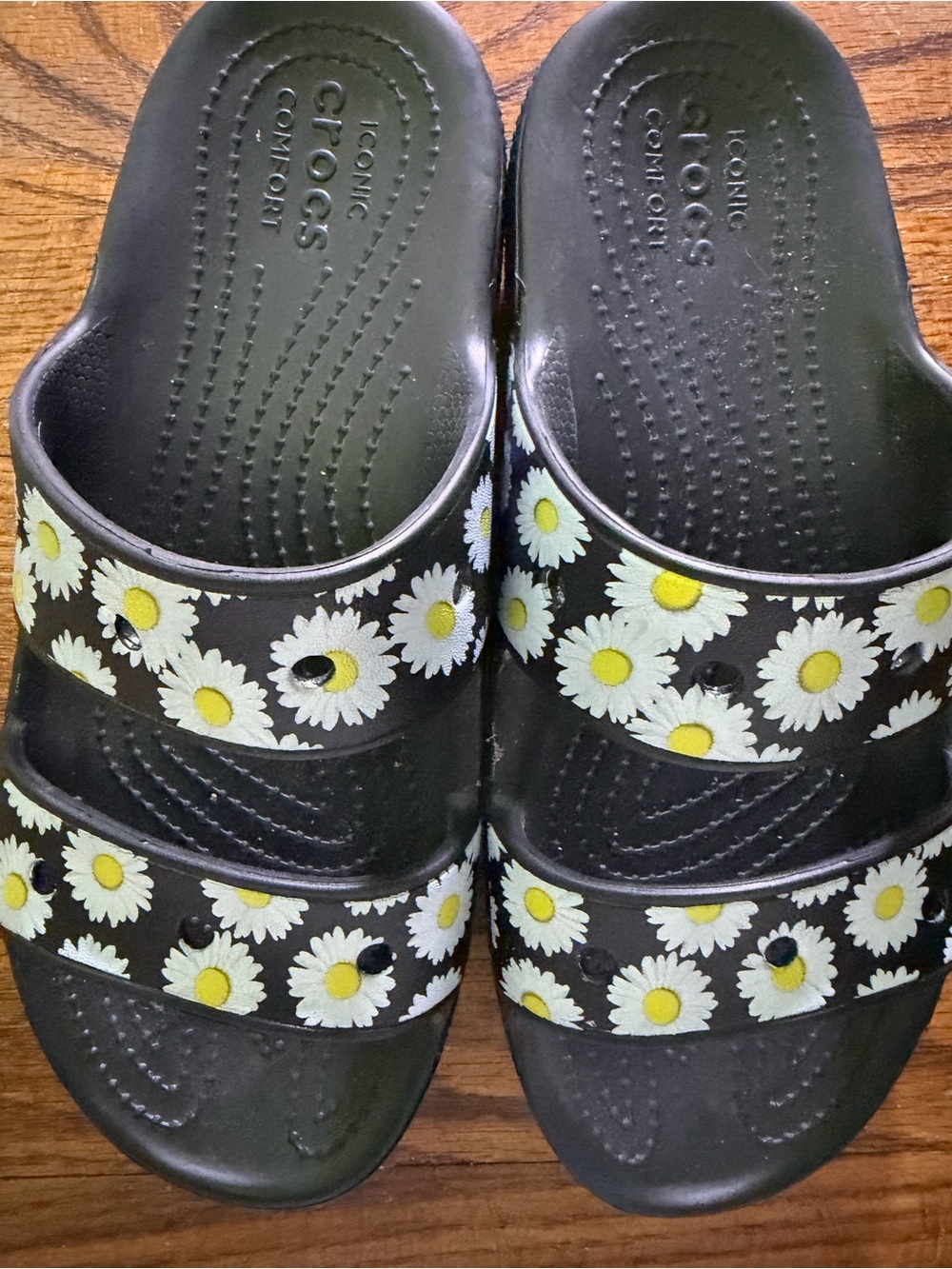 CROCS Black Slide Sandals with White & Yellow Daisy Print - Women 8